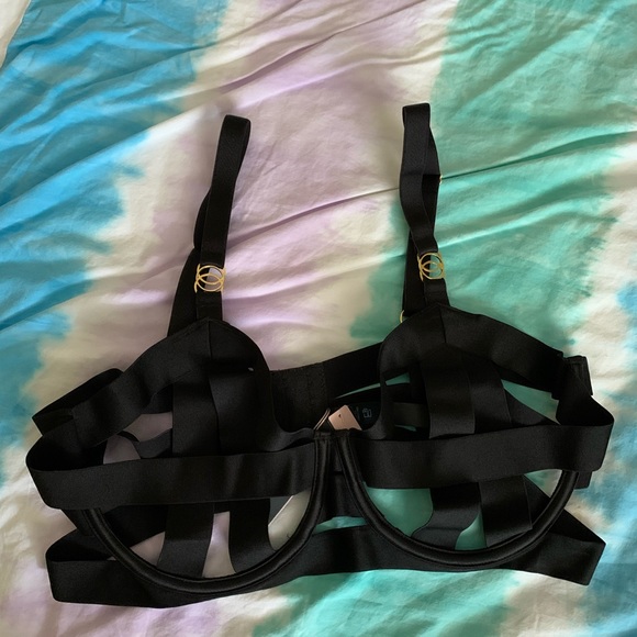 Victoria’s Secret Strappy Demi Bra NWT - Picture 5 of 6